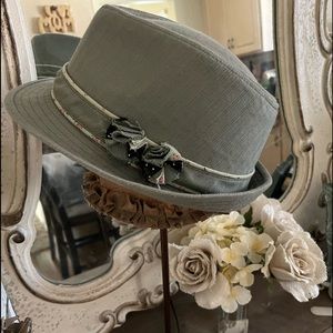 Scala Pronto Fedora- Like New